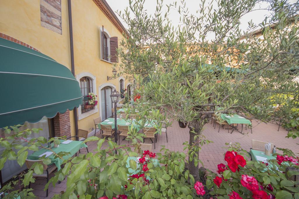 Hotel Antichi Cortili Dossobuono Ngoại thất bức ảnh