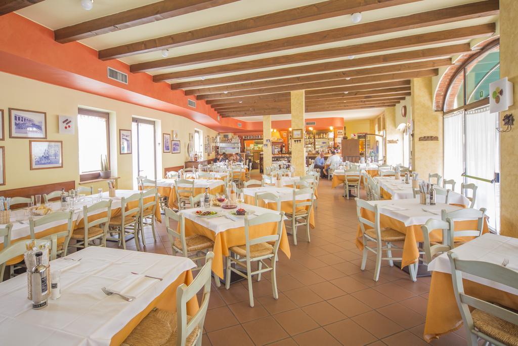 Hotel Antichi Cortili Dossobuono Ngoại thất bức ảnh